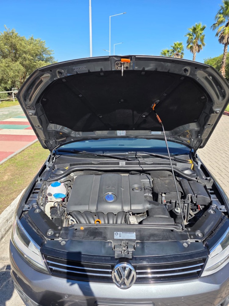 Volkswagen Vento Luxury — foto 11